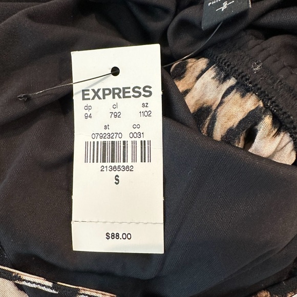 Express animal leopard cheetah print jumpsuit - Picture 7 of 8